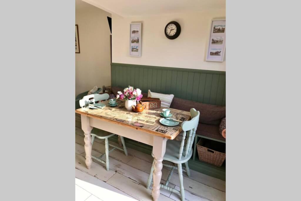 Melford Allotment Shed-Vintage Lodge Suffolk لونغ ميلفورد المظهر الخارجي الصورة