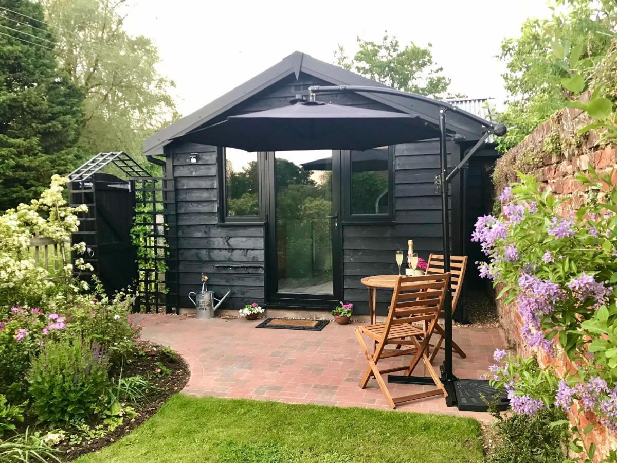 Melford Allotment Shed-Vintage Lodge Suffolk لونغ ميلفورد المظهر الخارجي الصورة